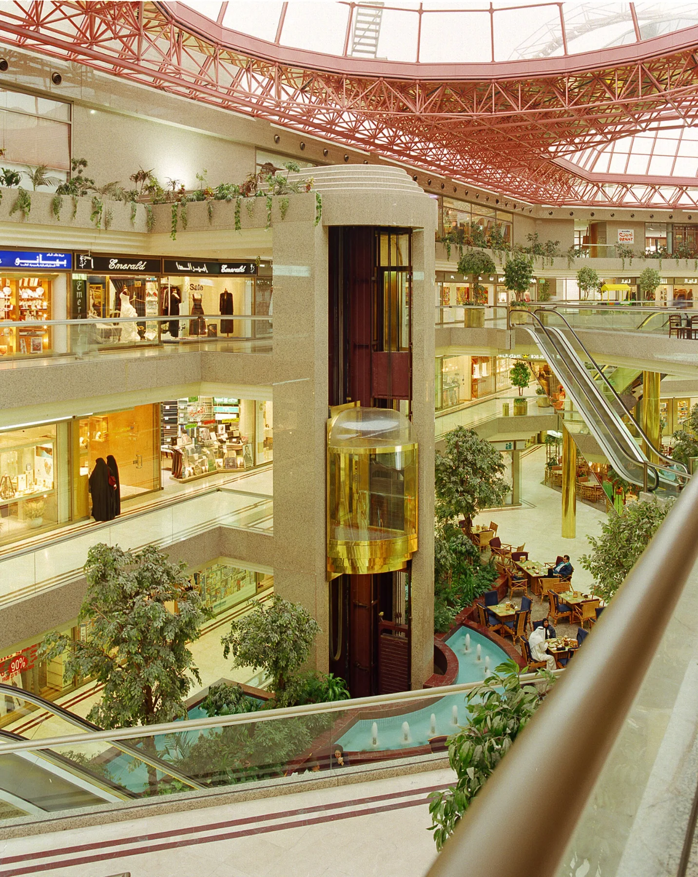 Laila Gallery, Kuwait — project view 4