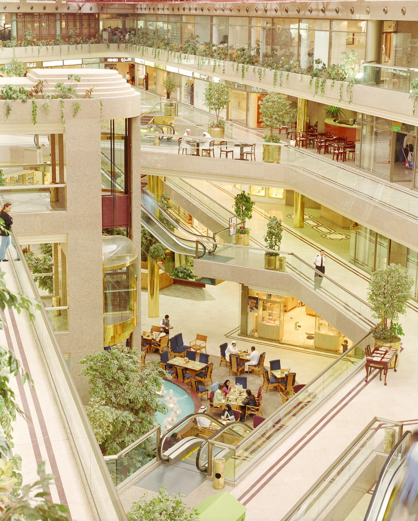 Laila Gallery, Kuwait — project view 5